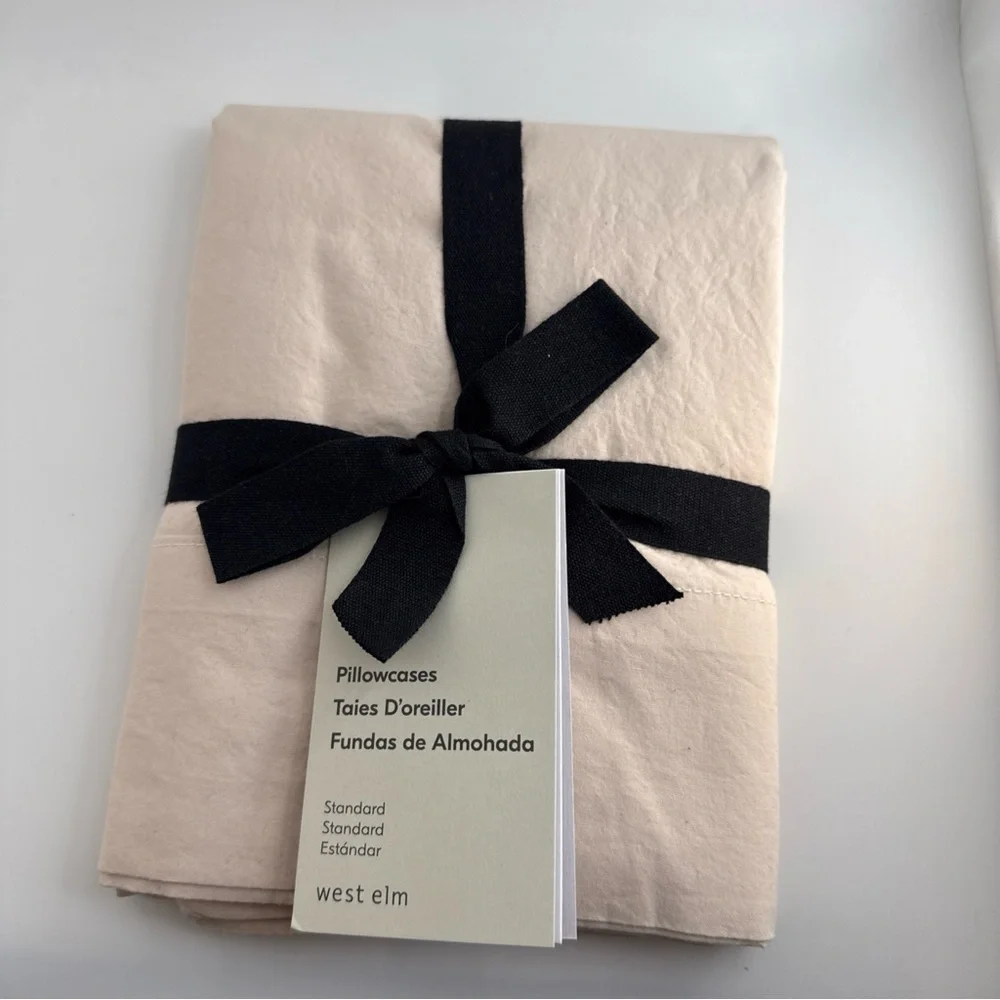 WEST ELM ORGANIC COTTON Standard PILLOWCASES SET of 2 Blush Color